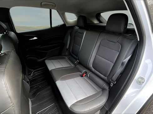 Used 2024 Chevrolet Trax LT w/ Driver Confidence Package image 14