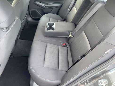 Used 2025 Nissan Altima 2.5 SV FWD image 32