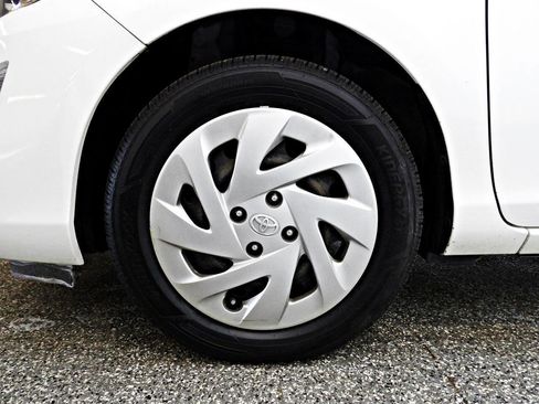 Used 2016 Toyota Prius C Four image 18