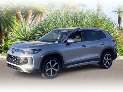 New 2025 Volkswagen Tiguan SE
