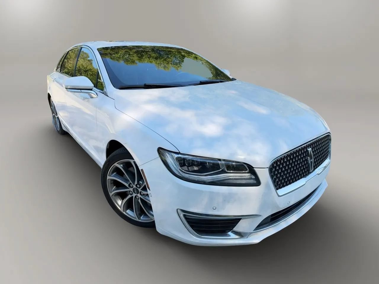 Used 2017 Lincoln MKZ Reserve w/ Luxury Package AWD/4WD image 2