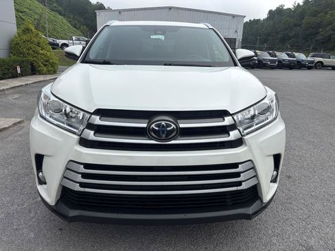 Used 2018 Toyota Highlander XLE FWD image 18