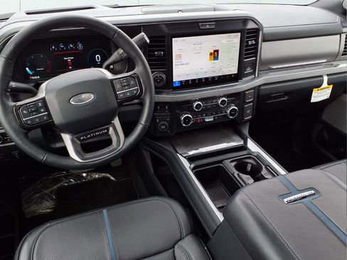 New 2025 Ford F450 Platinum image 5