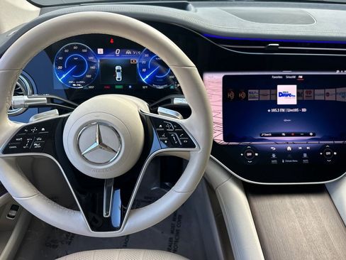 Certified 2023 Mercedes-Benz EQS 580 4MATIC Sedan image 30