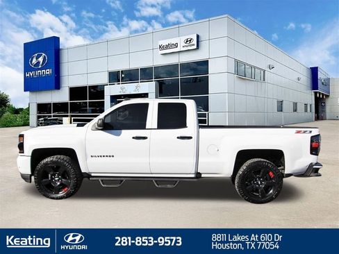 Used 2017 Chevrolet Silverado 1500 LT w/ Redline Edition image 3