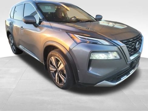 Used 2023 Nissan Rogue Platinum w/ Platinum Premium Package image 4