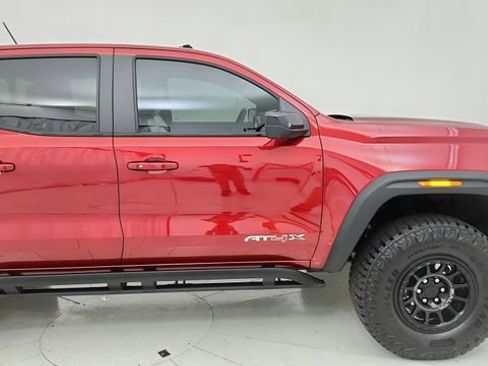 Used 2024 GMC Canyon AT4X w/ AT4X AEV Edition image 27