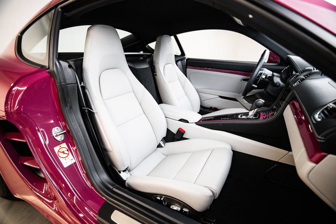 Certified 2025 Porsche 718 Cayman RWD image 28