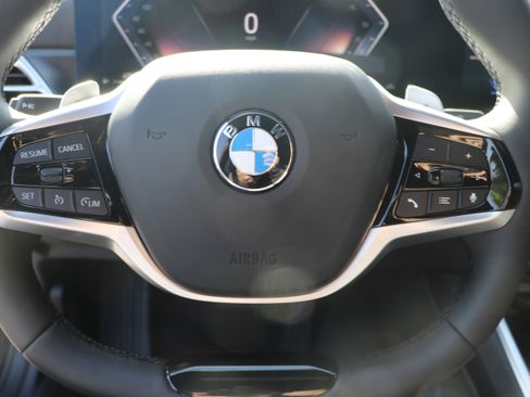 Certified 2025 BMW 330i Sedan w/ Premium Package image 17