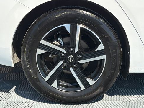 Used 2025 Nissan Sentra SV FWD image 19