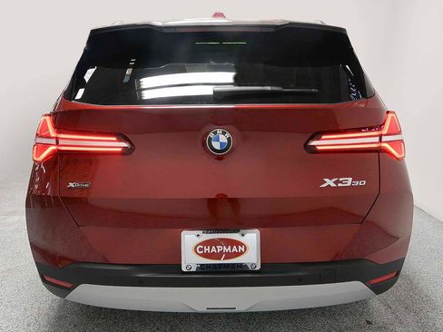 Used 2025 BMW X3 xDrive30i w/ Convenience Package AWD/4WD image 4