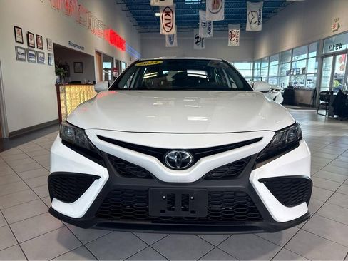 Used 2024 Toyota Camry SE FWD image 5