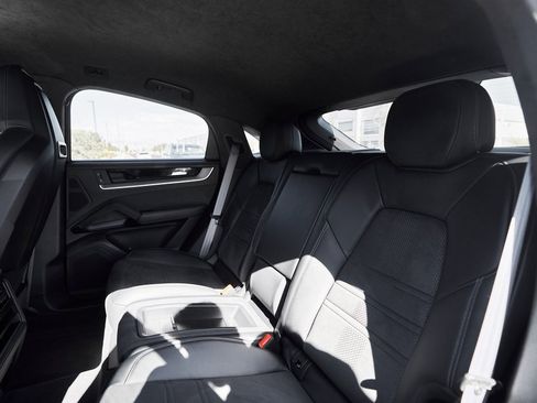 Used 2024 Porsche Cayenne Turbo GT image 45