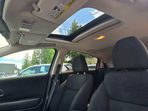 Used 2016 Honda HR-V EX image 4
