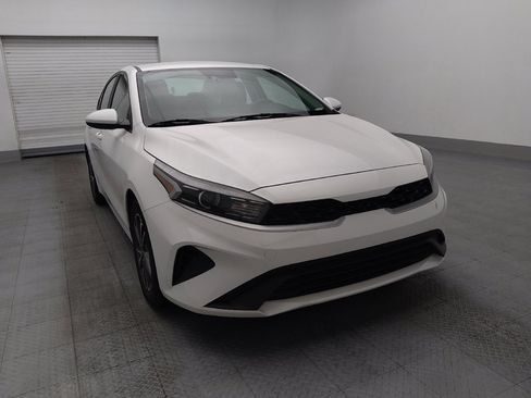 Used 2022 Kia Forte LXS FWD image 14