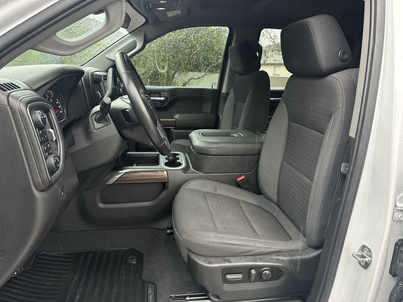 Certified 2022 Chevrolet Silverado 1500 RST AWD/4WD image 15