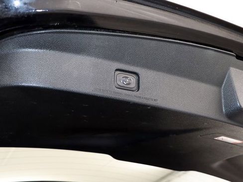 Used 2017 Ford Explorer XLT w/ Equipment Group 202A image 31