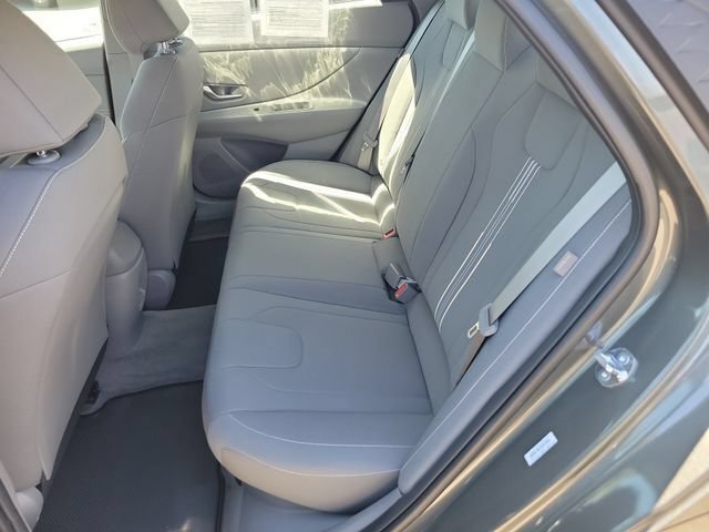Certified 2025 Hyundai Elantra SEL FWD image 26