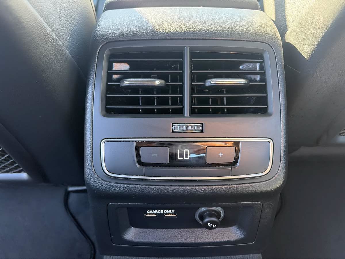 Used 2019 Audi A4 2.0T Premium Plus w/ Premium Plus Package FWD image 17