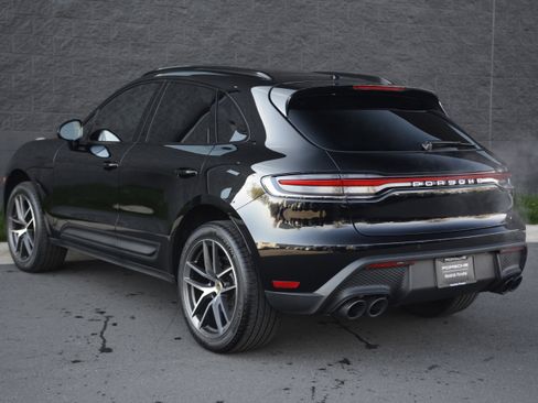Used 2026 Porsche Macan image 3