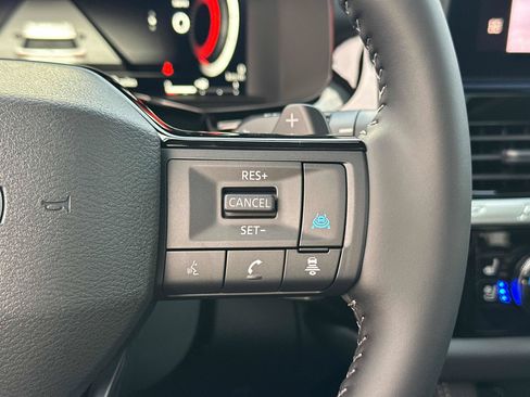 New 2026 Nissan Pathfinder Platinum AWD/4WD image 38