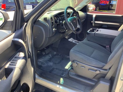 Used 2008 GMC Sierra 1500 SLE w/ Power Pack Plus AWD/4WD image 11