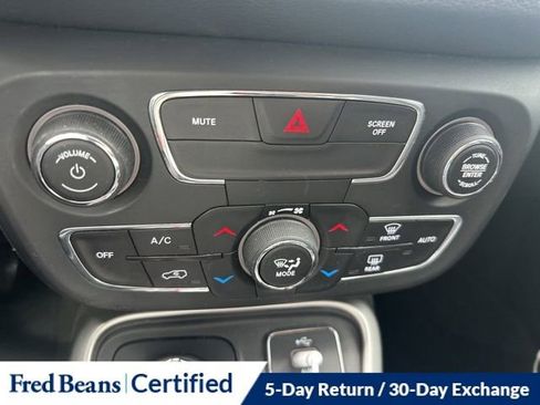 Used 2018 Jeep Compass Latitude w/ Popular Equipment Group AWD/4WD image 17