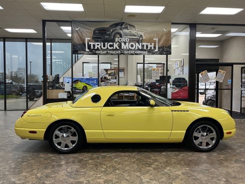 Used 2002 Ford Thunderbird image 6