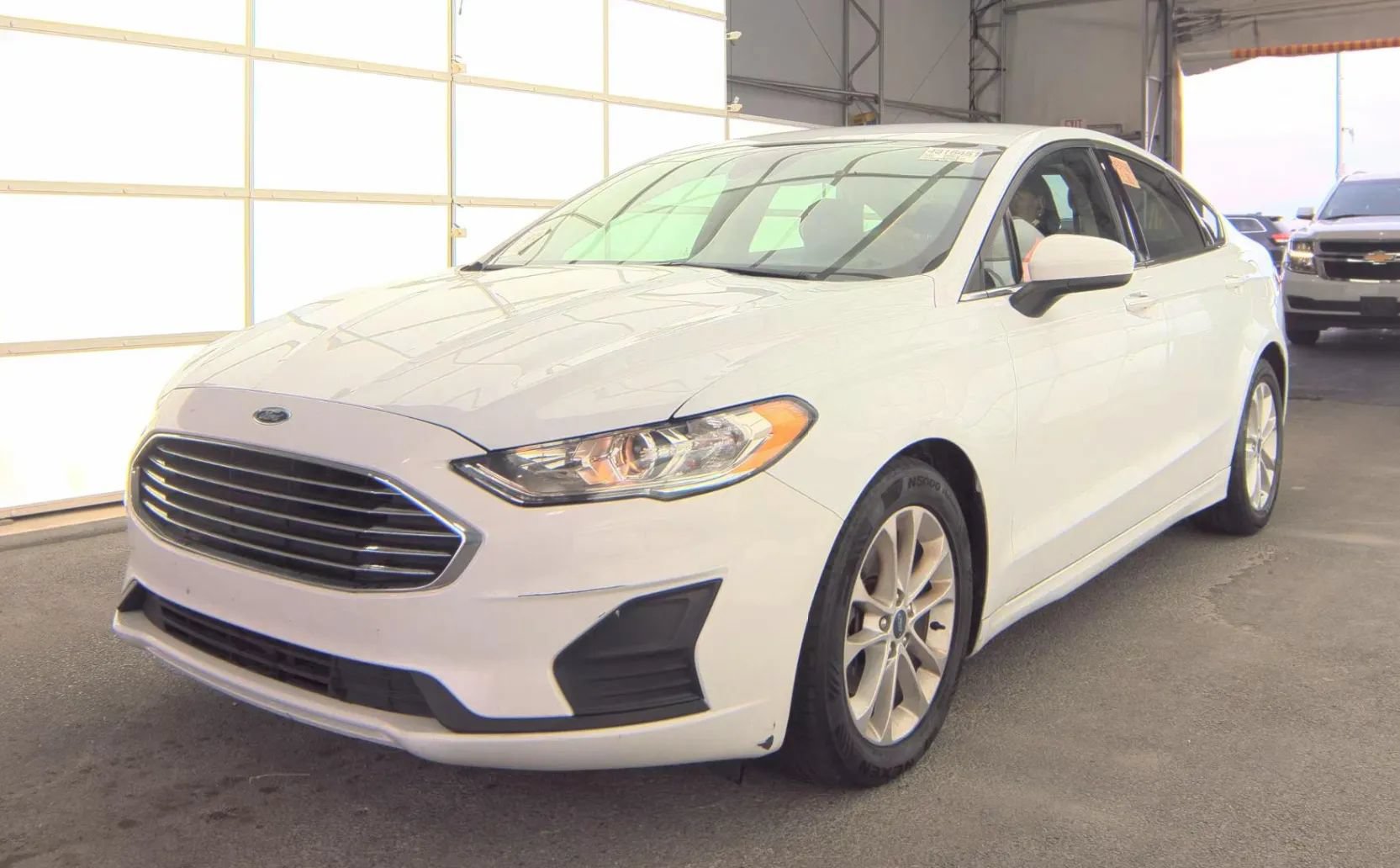 Used 2020 Ford Fusion SE FWD image 3