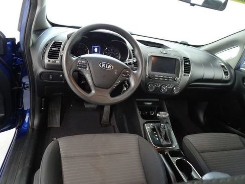 Used 2018 Kia Forte LX w/ LX Popular Package FWD image 4