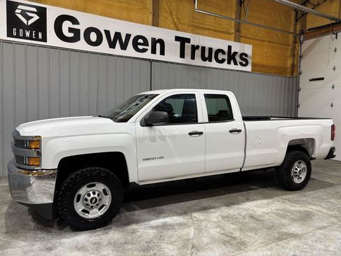 Used 2015 Chevrolet Silverado 2500 W/T AWD/4WD image 4