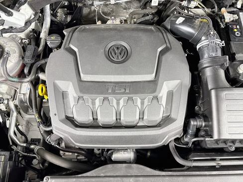 Certified 2023 Volkswagen Tiguan SE R-Line AWD/4WD image 30