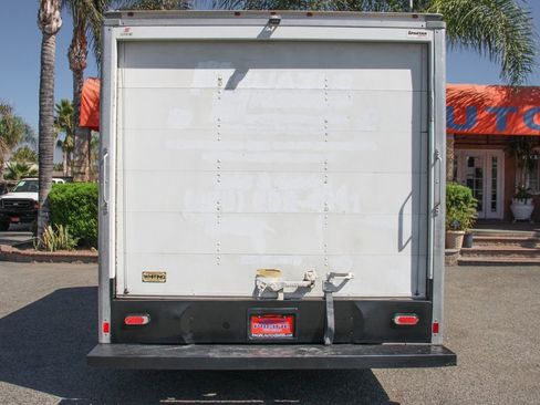 Used 2019 Ford E-350 and Econoline 350 Super Duty image 10