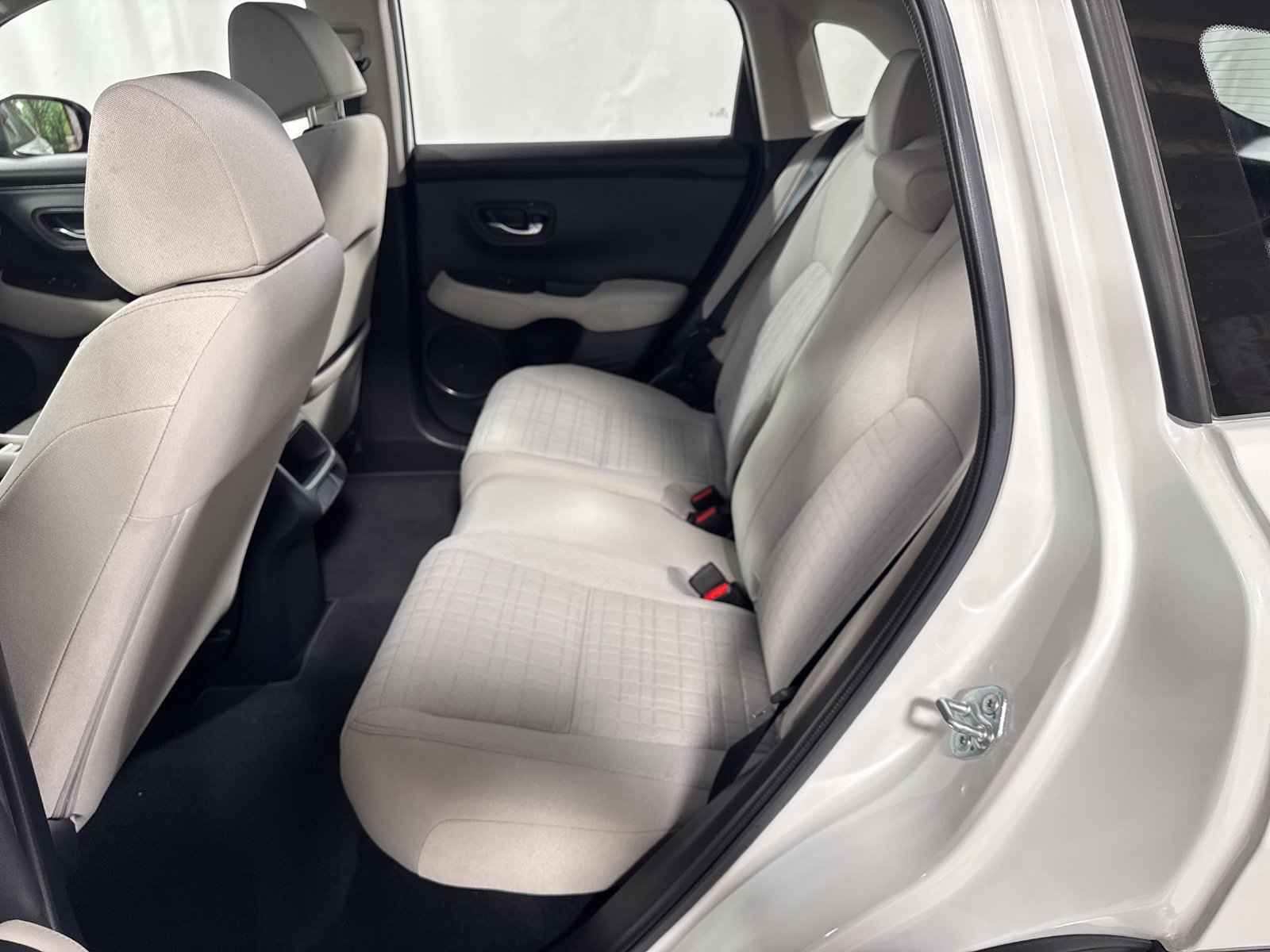 Certified 2024 Honda HR-V LX image 5