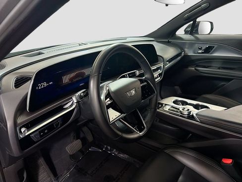 Used 2024 Cadillac Lyriq Tech AWD/4WD image 11