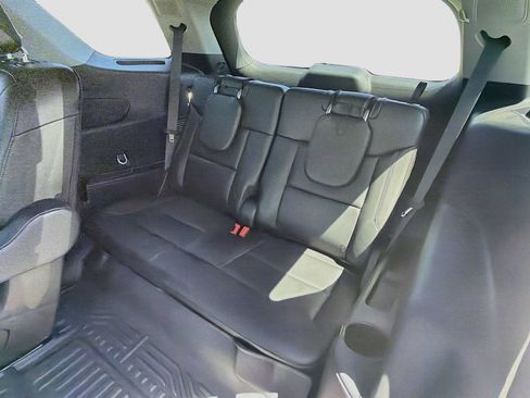 Certified 2024 Ford Explorer XLT w/ Equipment Group 202A AWD/4WD image 32