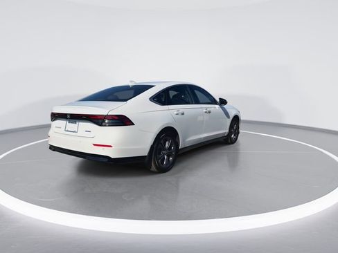 Used 2025 Honda Accord EX-L image 8