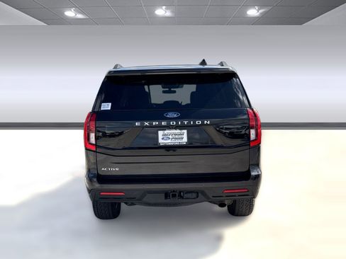 Used 2025 Ford Expedition Active image 9