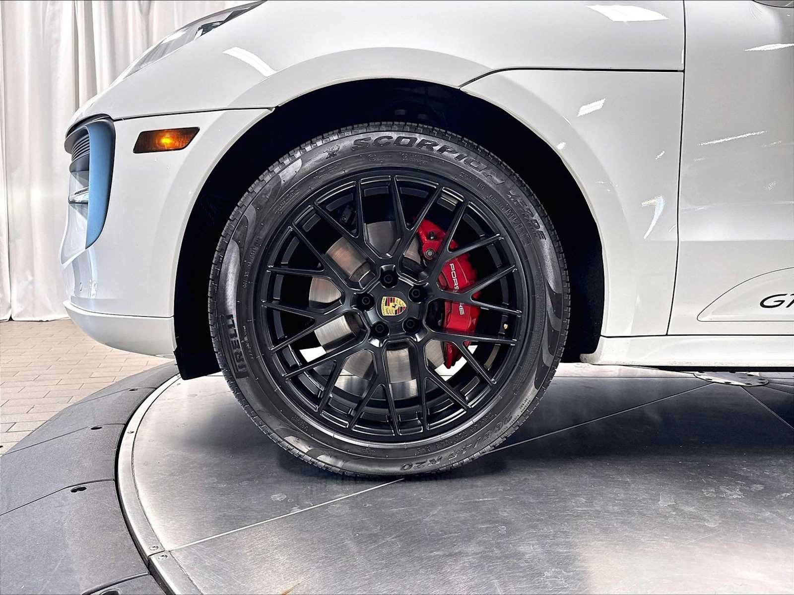 Used 2021 Porsche Macan GTS AWD/4WD image 14