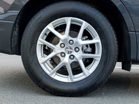 Used 2023 Chevrolet Equinox LT AWD/4WD image 13