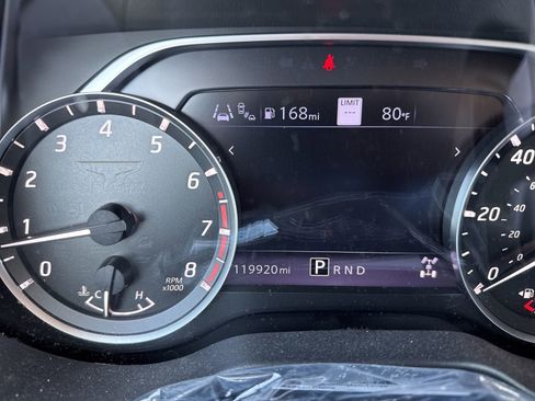 Used 2020 Nissan Titan SV w/ SV Convenience Package image 13