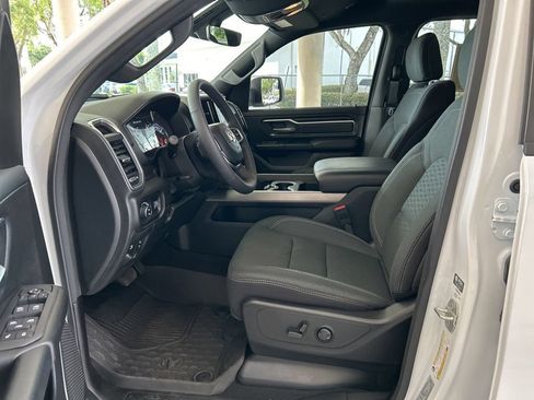 Used 2025 RAM 1500 Big Horn AWD/4WD image 6