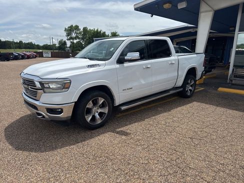 Used 2021 RAM 1500 Laramie AWD/4WD image 7