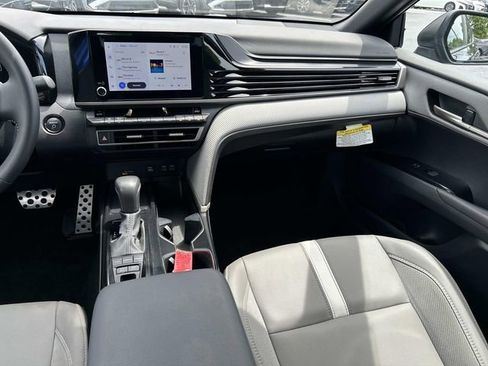 Used 2026 Toyota Camry SE w/ Convenience Package FWD image 15
