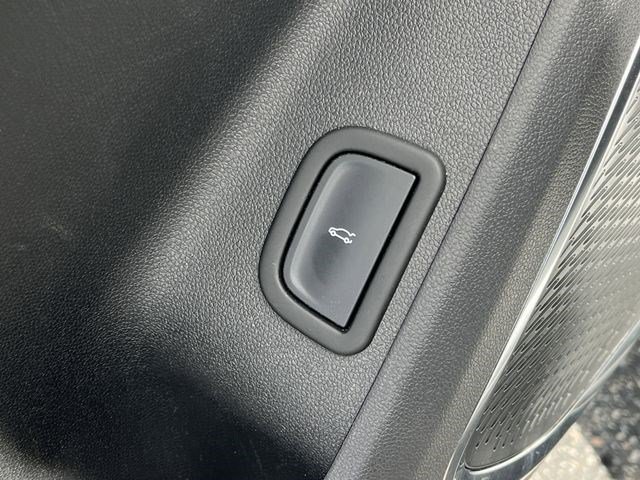Used 2024 GMC Acadia Elevation AWD/4WD image 15