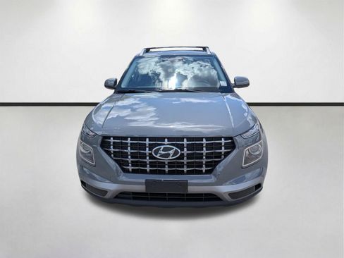 Used 2023 Hyundai Venue SEL FWD image 9