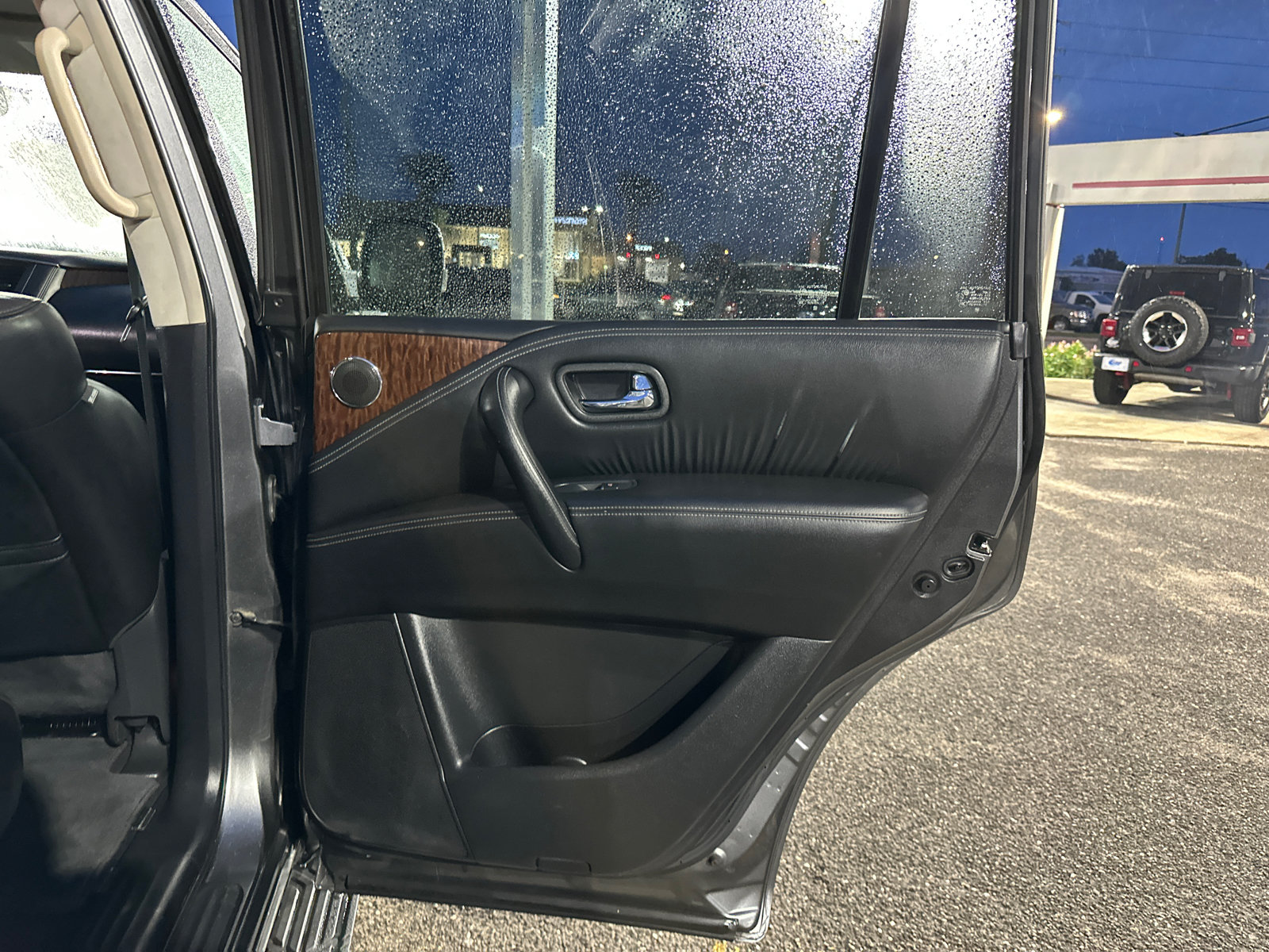 Used 2019 Nissan Armada SL w/ Premium Package RWD image 17