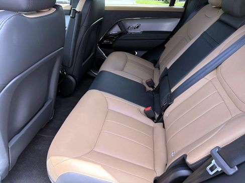 New 2026 Land Rover Range Rover Sport Dynamic SE AWD/4WD image 13