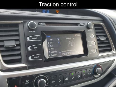 Used 2016 Toyota Highlander LE image 22