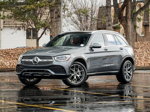 Used 2020 Mercedes-Benz GLC 300 4MATIC image 1